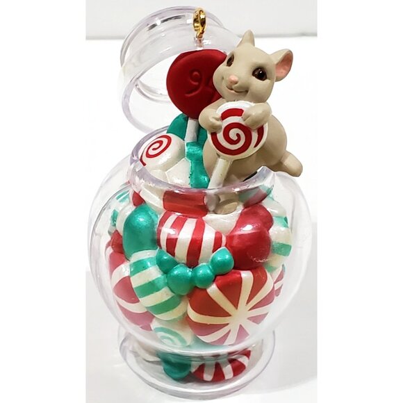 Hallmark CANDY CAPER Christmas Ornament mouse in jar of mint & sweets Dated 1994 - Picture 4 of 16